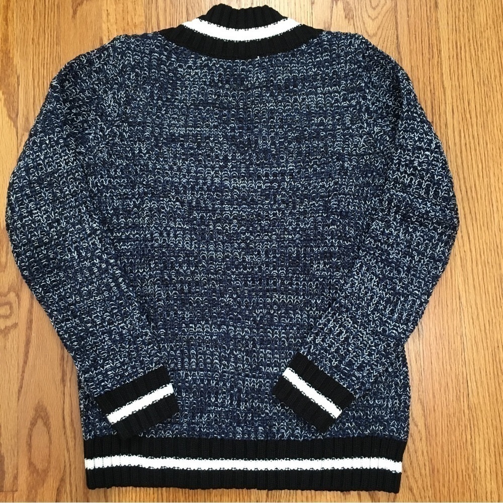 Freshman Varsity over size V-neck long sleeve chunky knit pull over sweater - Picture 15 of 16